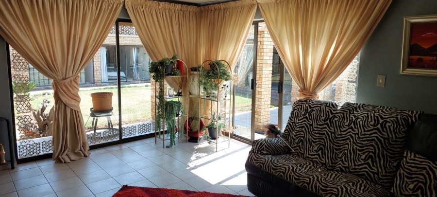 4 Bedroom Property for Sale in Vaal Power A H Free State